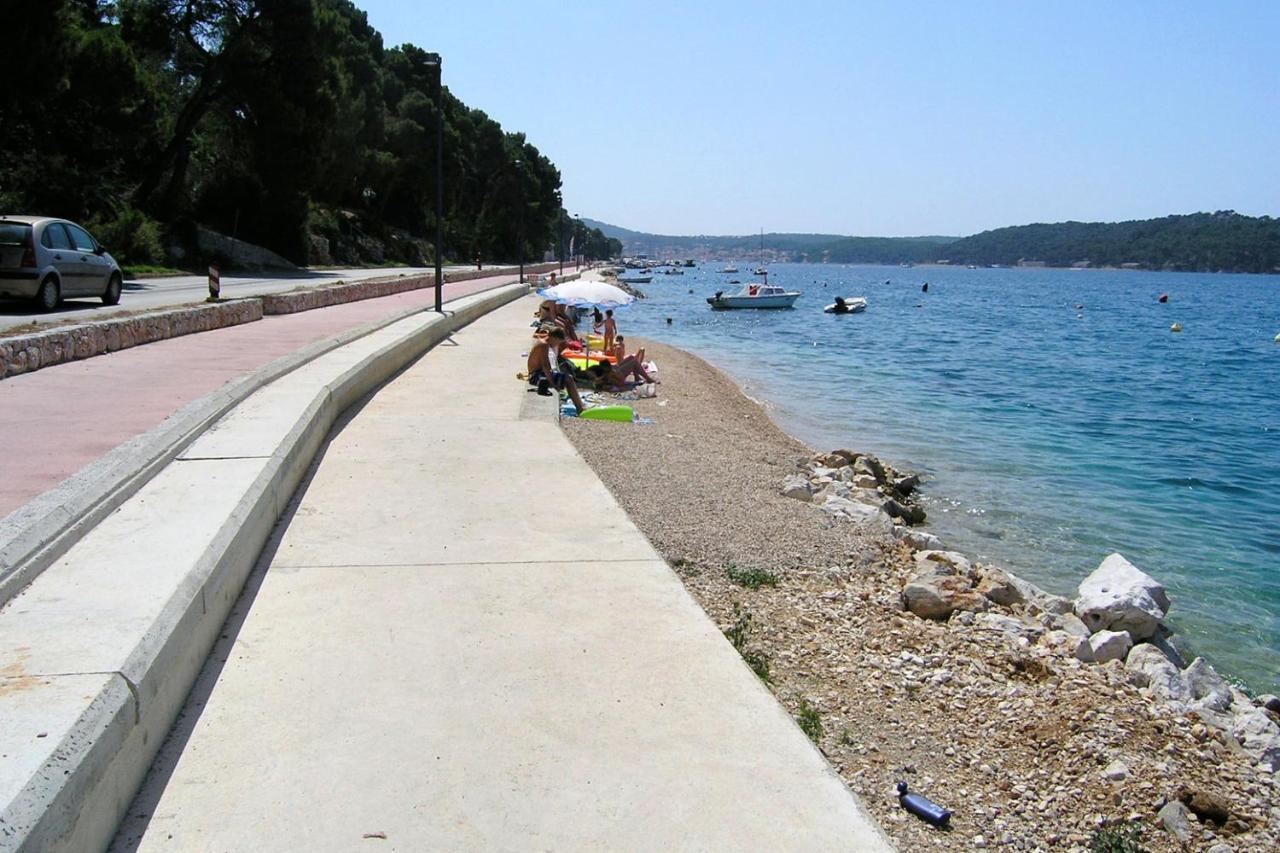Double Room Mali Losinj 7953B Luaran gambar